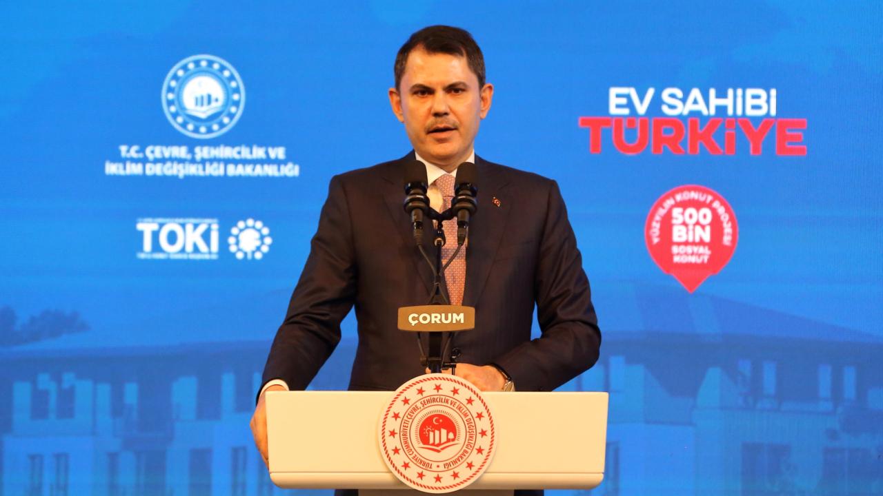 Bakan Kurum: Yapamazlar diyenlere cevabımızı mutluluk gözyaşı döken annelerle verdik