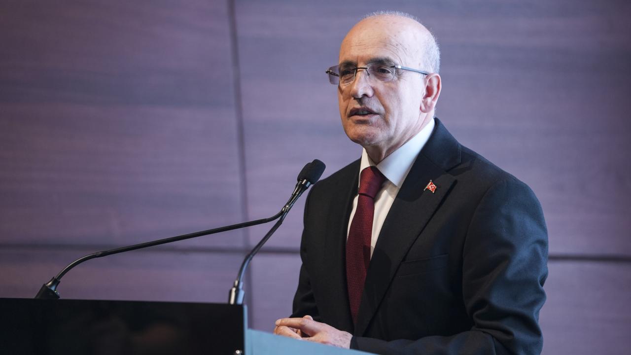 Bakan Şimşek: Enerji fiyatlarındaki normalleşme beklentilerdeki iyileşmeyi destekleyecek