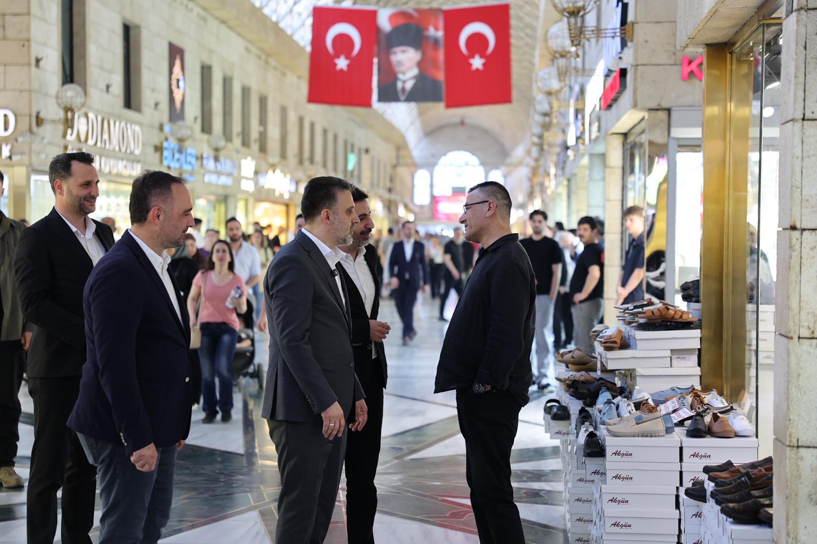 Başkan Vekili Şahin Biba'dan şehitlik, esnaf ve itfaiye ziyareti