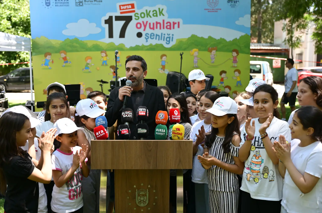 Bir Şehir Bin Derslik Bursa Şenliği İle Öğrenciler Bursa'nın Kültürel Mirasını Keşfetti