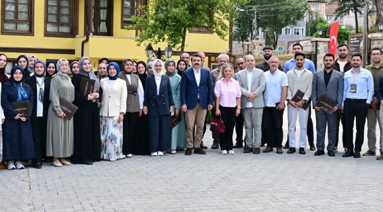 “Bursa Düşünce Okulu” eğitim dönemini tamamladı