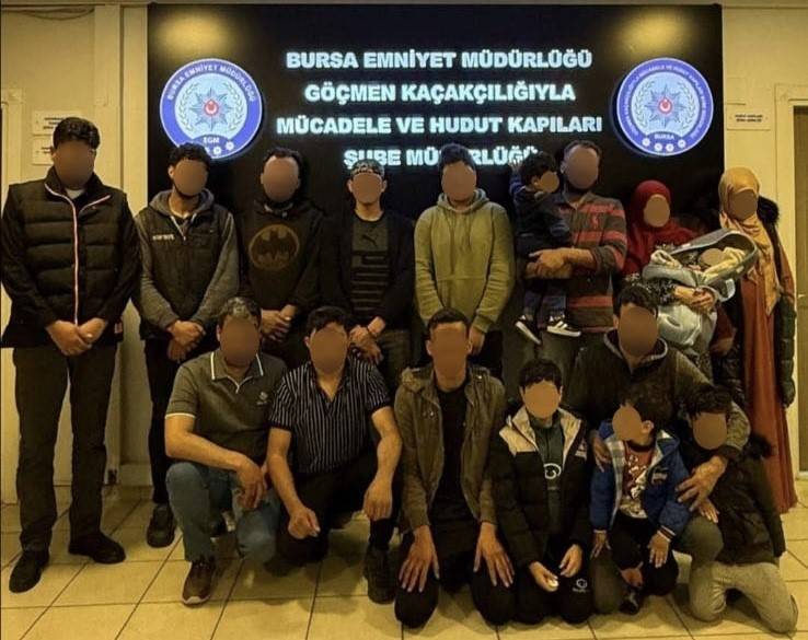 Bursa'da göçmen kaçakçılığı operasyonu: 18 kaçak göçmen yakalandı