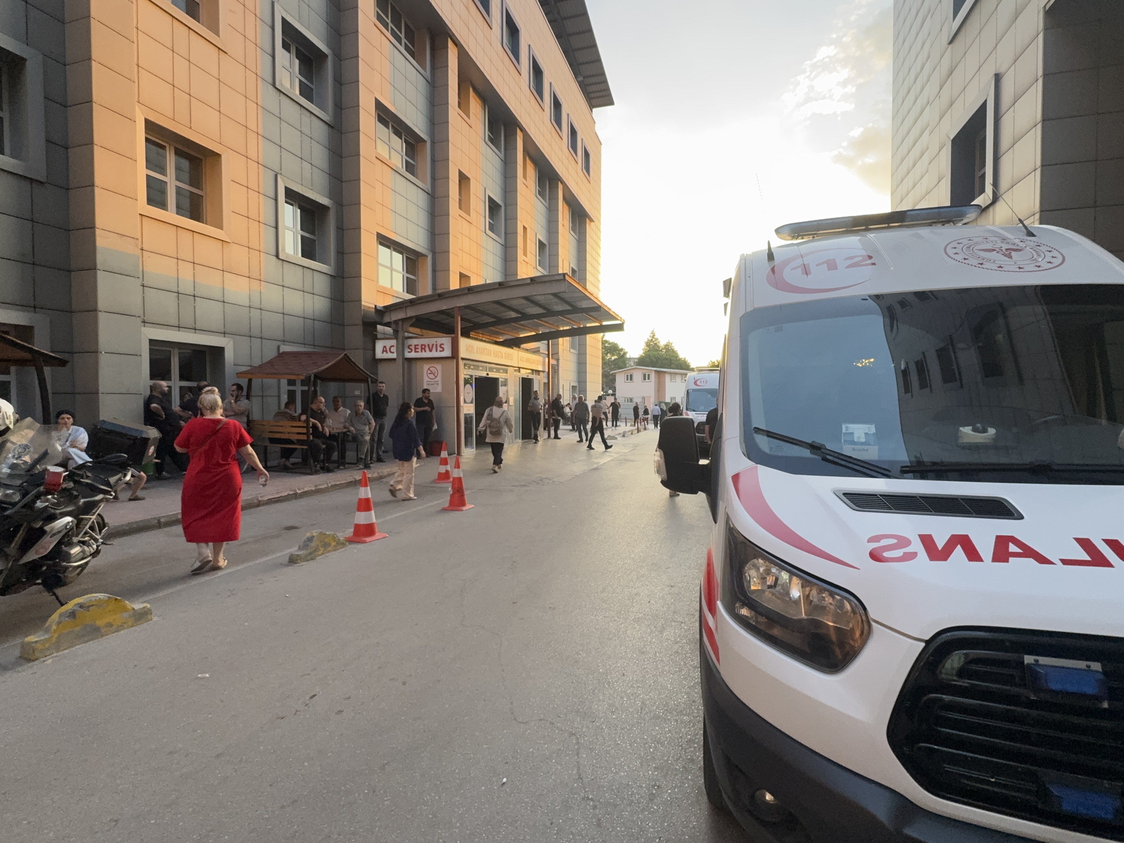 Bursa'da iş yerine gelen şüpheli, tartıştığı kişiyi ayağından vurdu