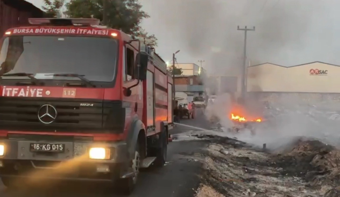 Bursa'da otluk alanda çıkan yangın paniğe neden oldu