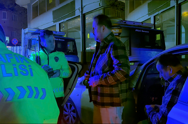 Bursa'da ters yöne giren alkollü sürücüye ağır ceza!