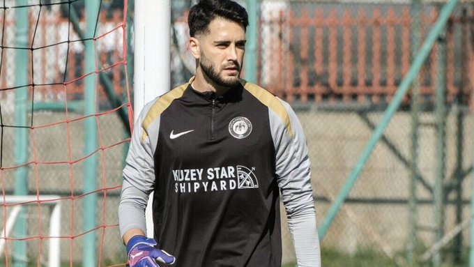Bursaspor kaleci Ahmet Said Kıvanç'ı renklerine bağladı