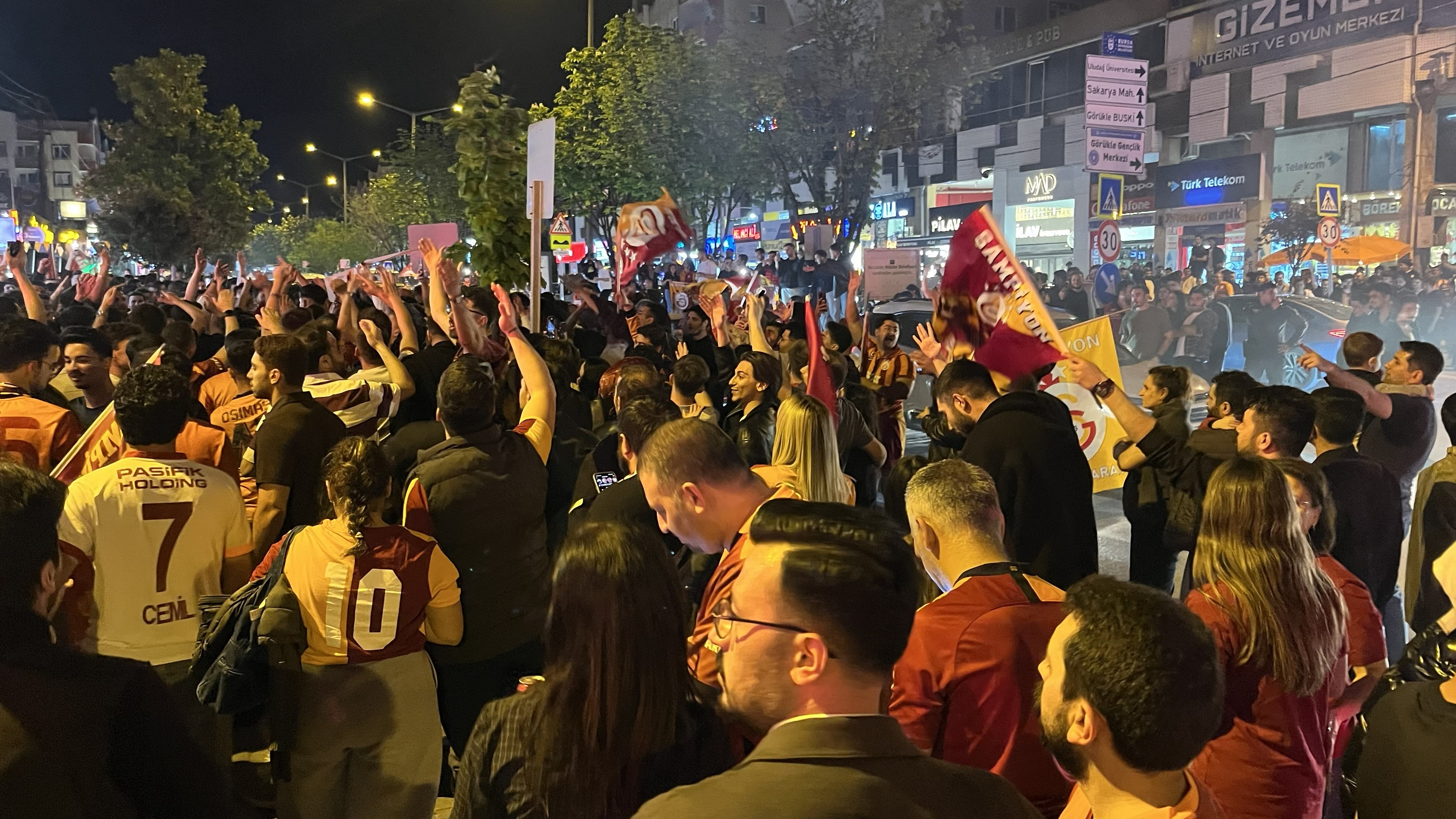 Galatasaray'ın şampiyonluğu Bursa'da kutlandı