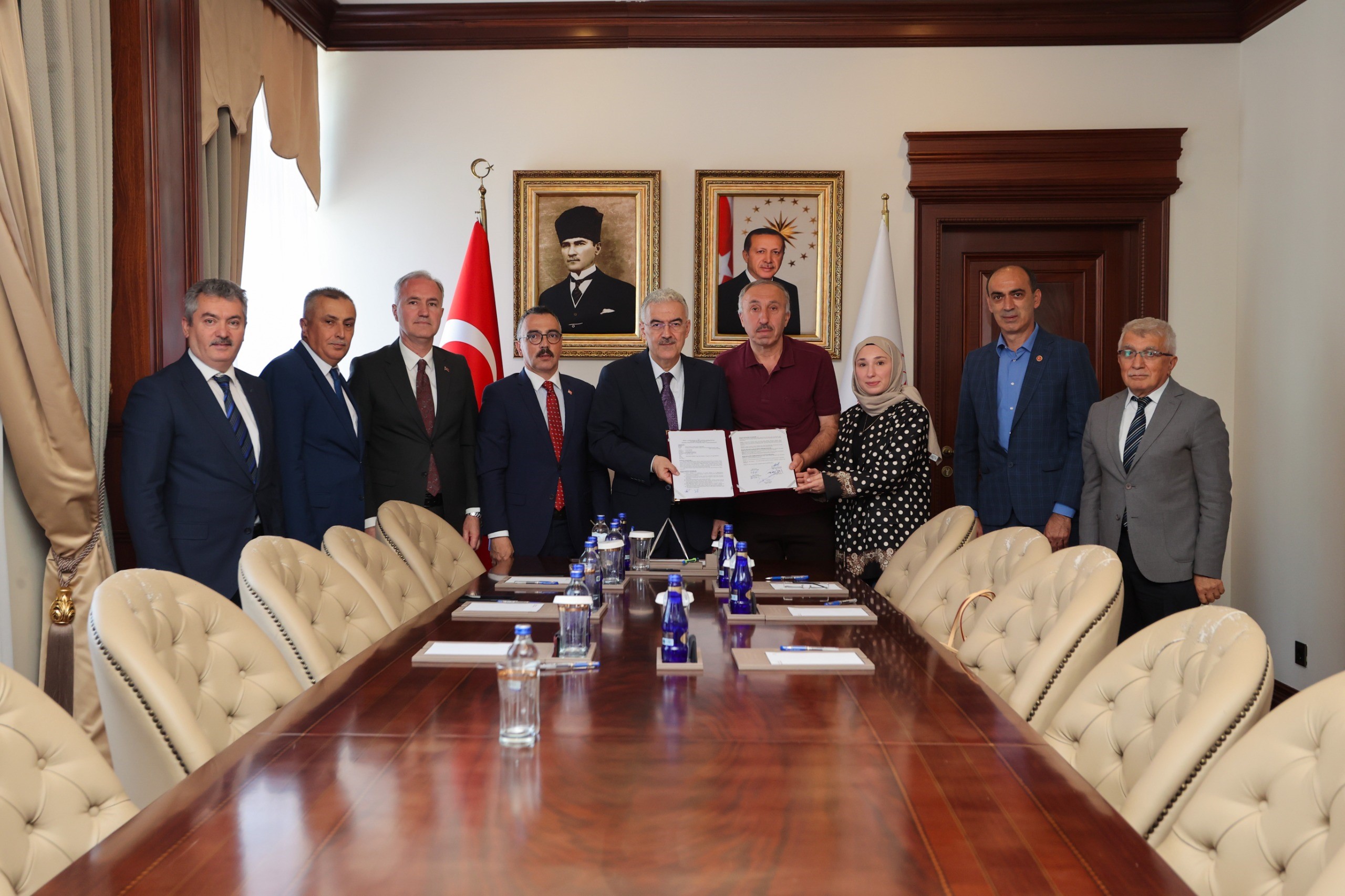 İnegöl'de sağlık ve eğitim için imzalar atıldı