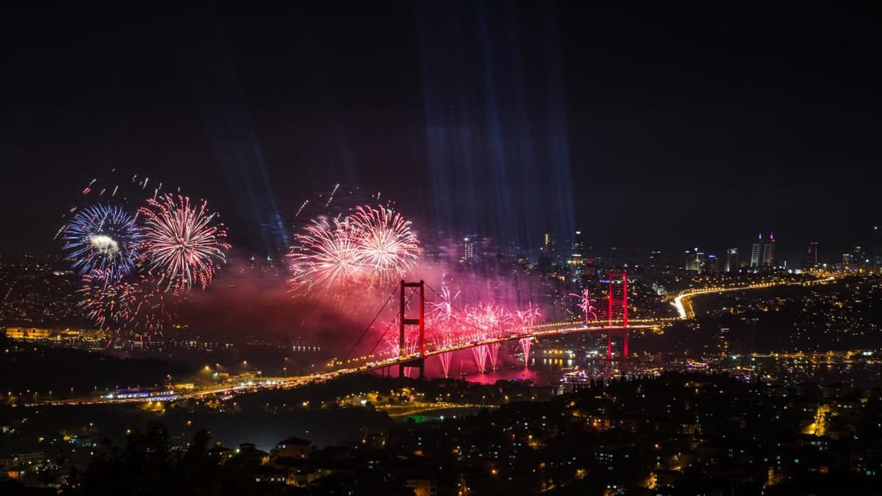 İstanbul'da havai fişek ve meşale kullanımı yasaklandı
