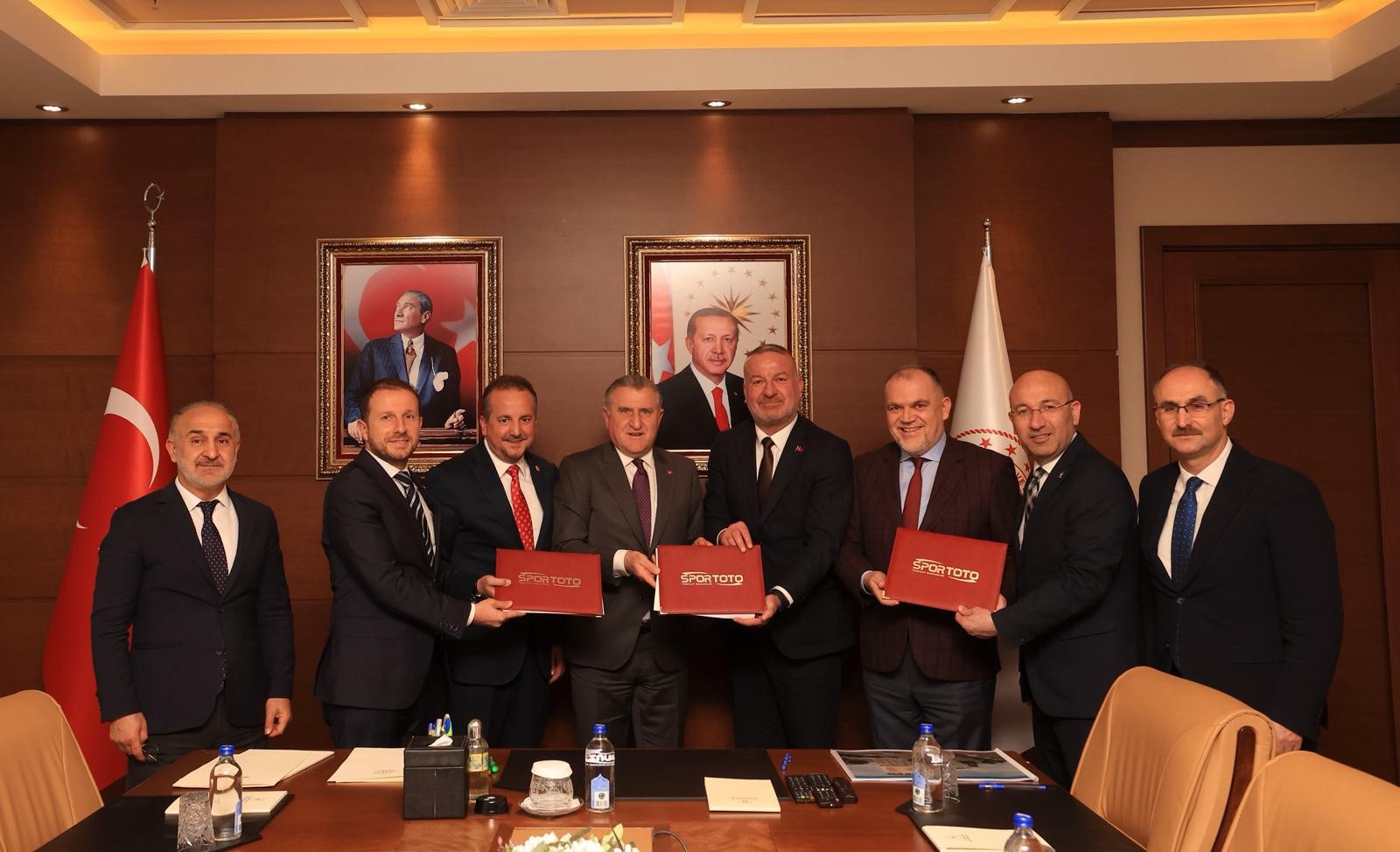 Karacabey'e 100 milyonluk spor yatırımı