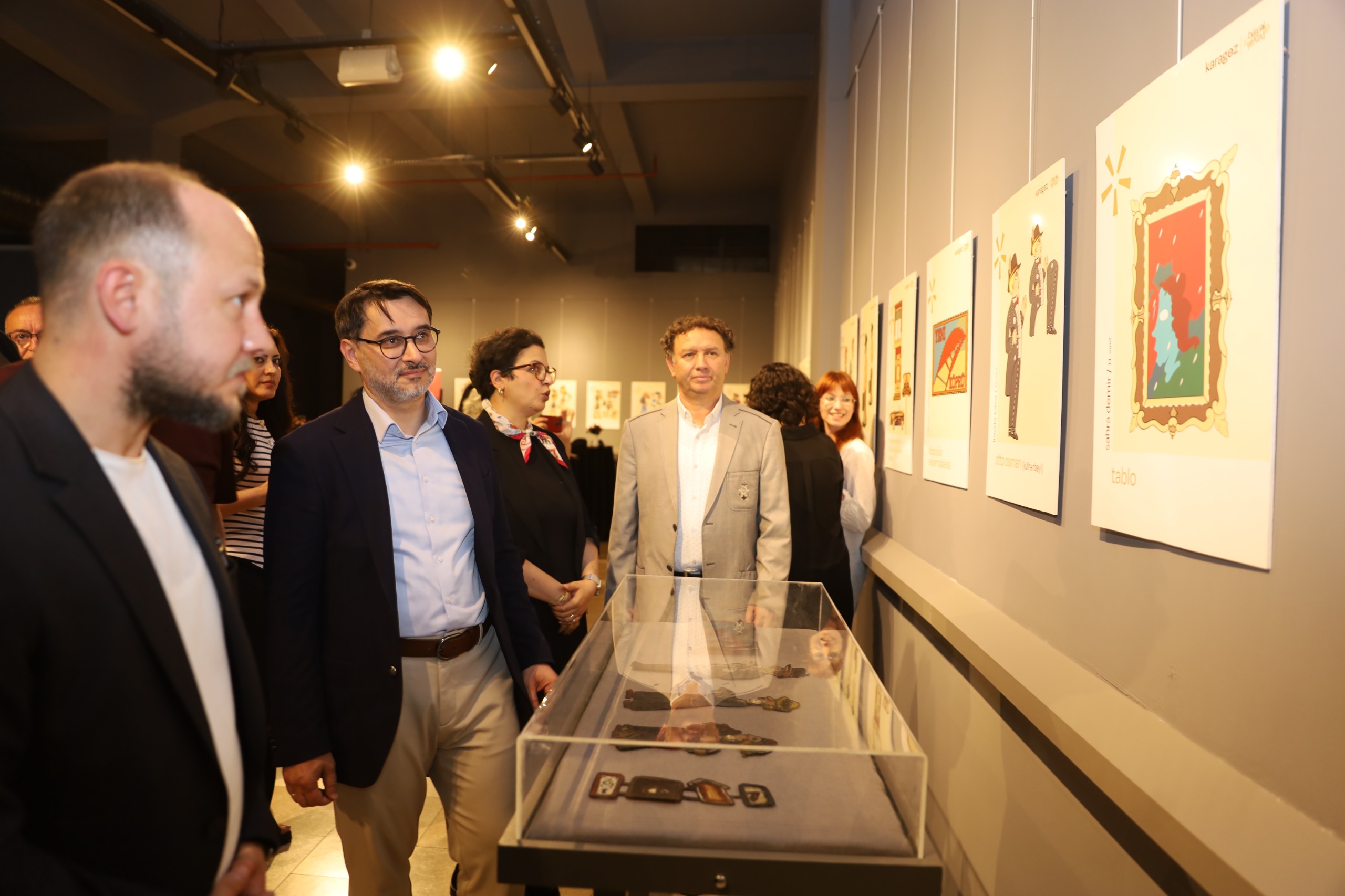 Karagöz sanatı gençlerin yorumuyla geleceğe taşındı