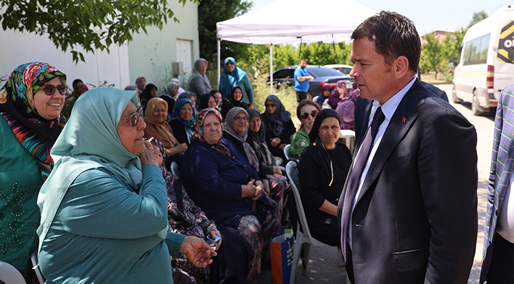 Osmangazi Belediye Başkanı Aydın, Yeniceabat Mahallesi’ni ziyaret etti
