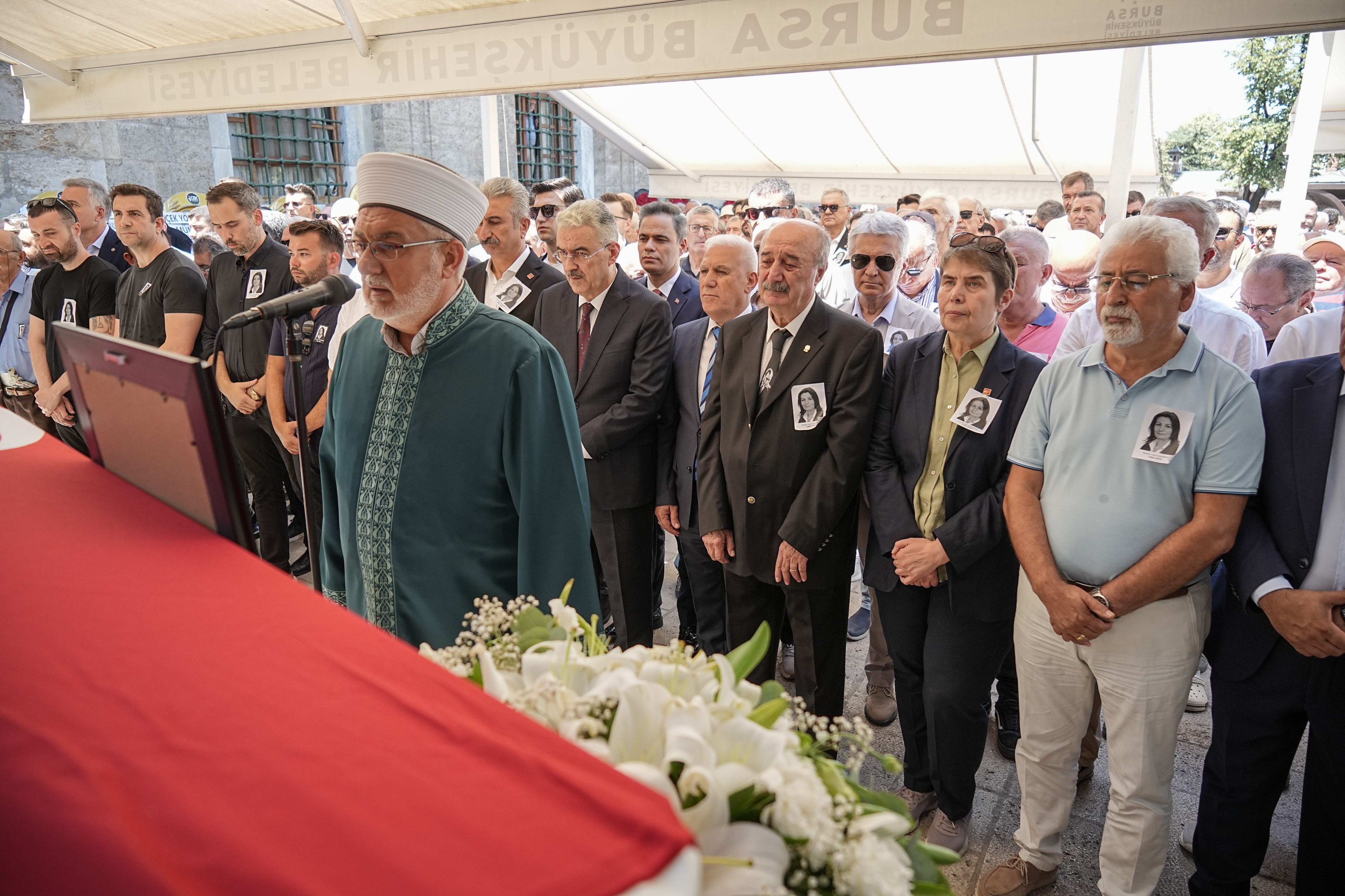 Eski CHP Milletvekili Lale Karabıyık son yolculuğuna uğurlandı