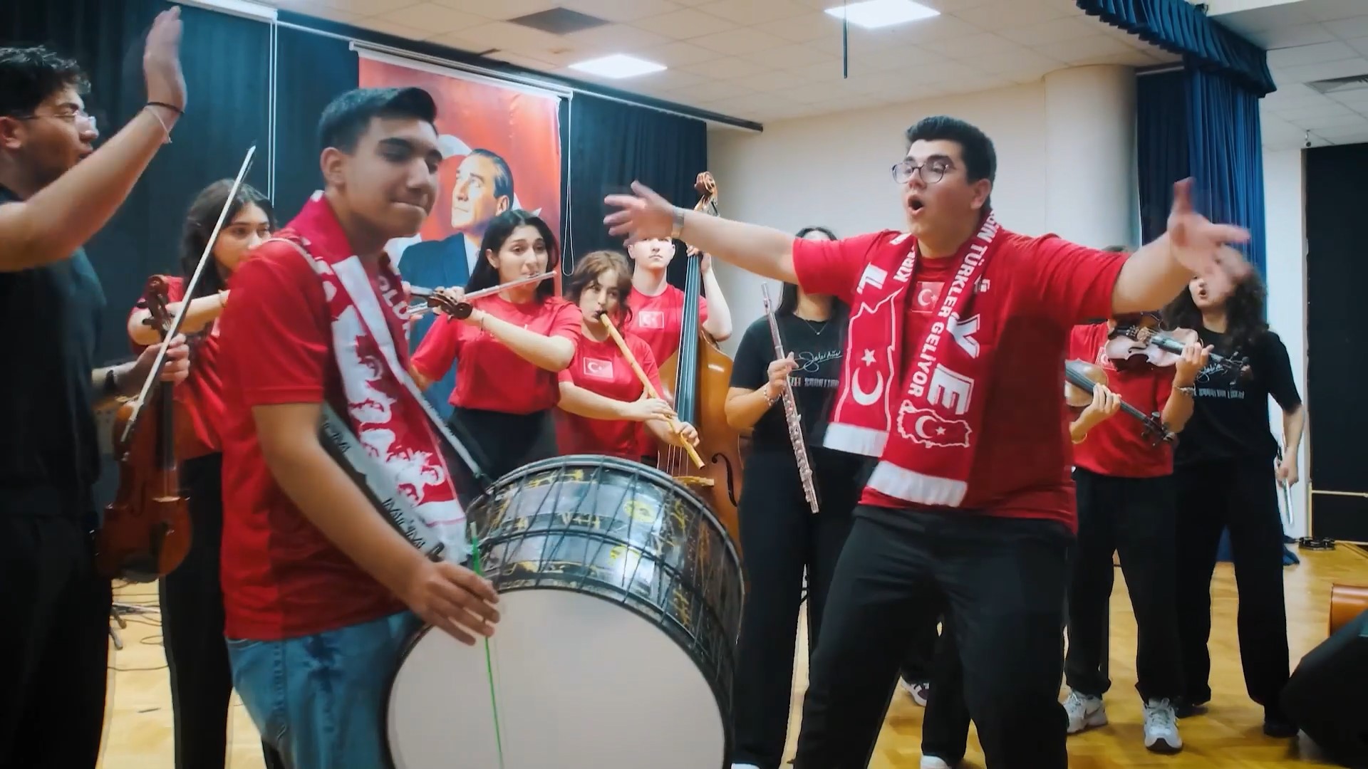 A Milli Takım'ın Dünya Kupası'ndaki marşı Bursalı öğrencilerden çıktı