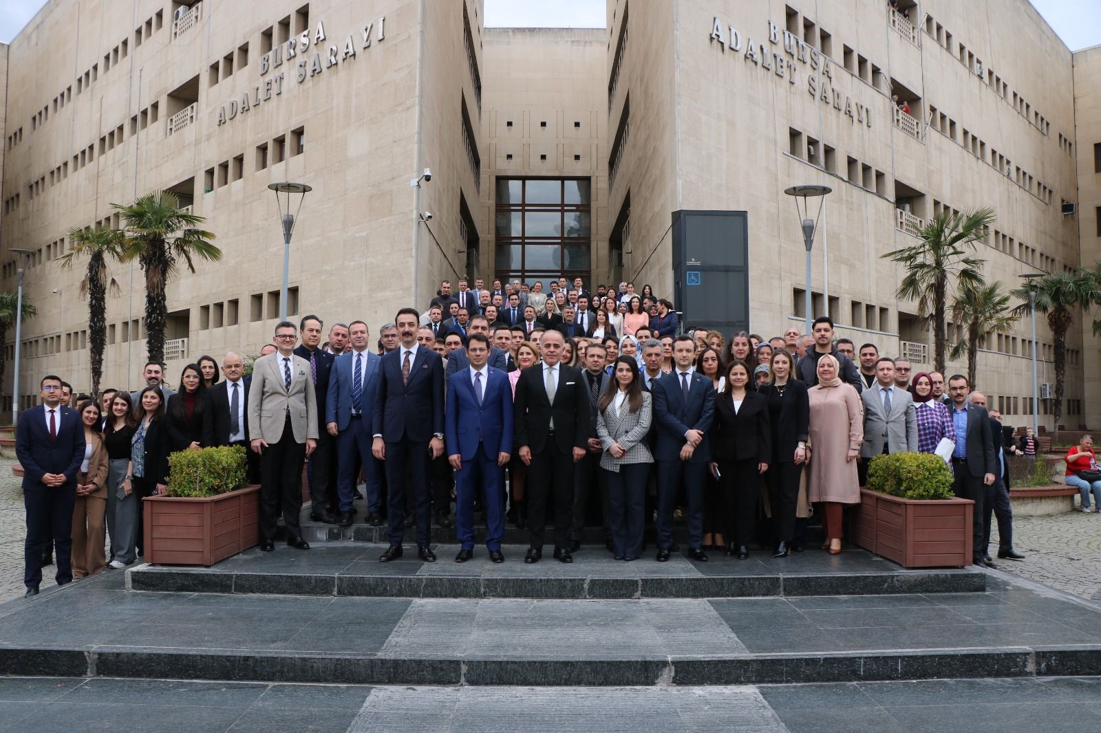 Adli Yargı Komisyonu Başkanı Bilen Bursa'ya veda etti
