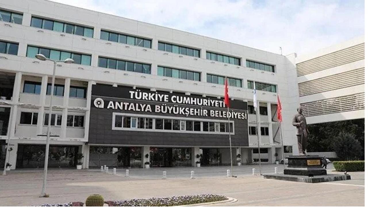 Antalya Büyükşehir Belediyesine yolsuzluk soruşturması: 10 gözaltı