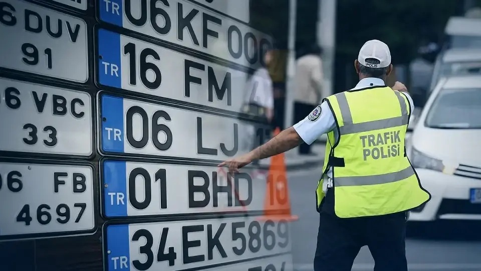 APP Plakaya Ceza 1 Nisan’a Kadar Ertelendi