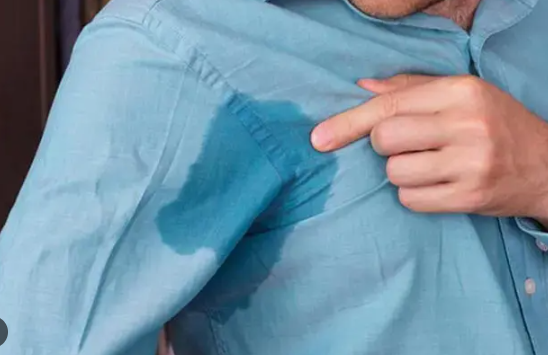Aşırı el ve koltuk altı terlemesi hayat kalitesini düşürüyor
