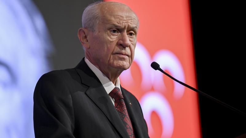 Bahçeli: İzzet Bey'in istifası küskünlük nedeniyle değil