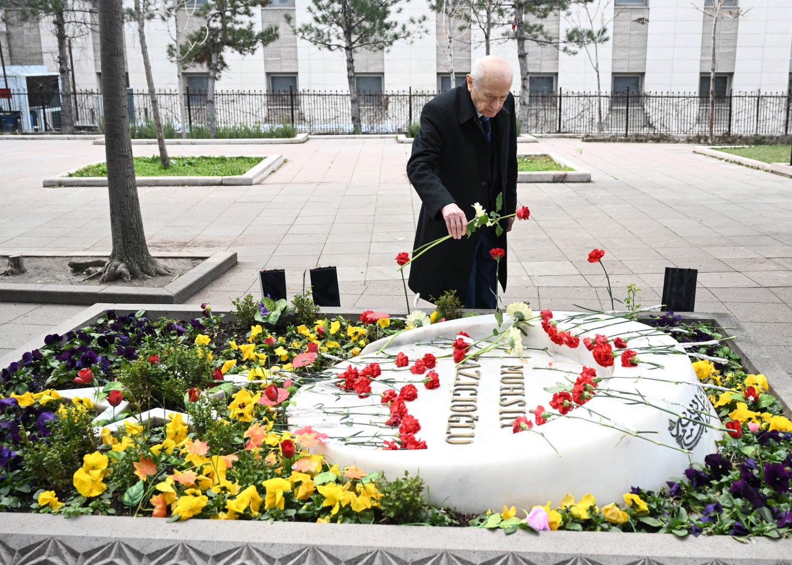Bahçeli'den merhum Muhsin Yazıcıoğlu'nun kabrine ziyaret