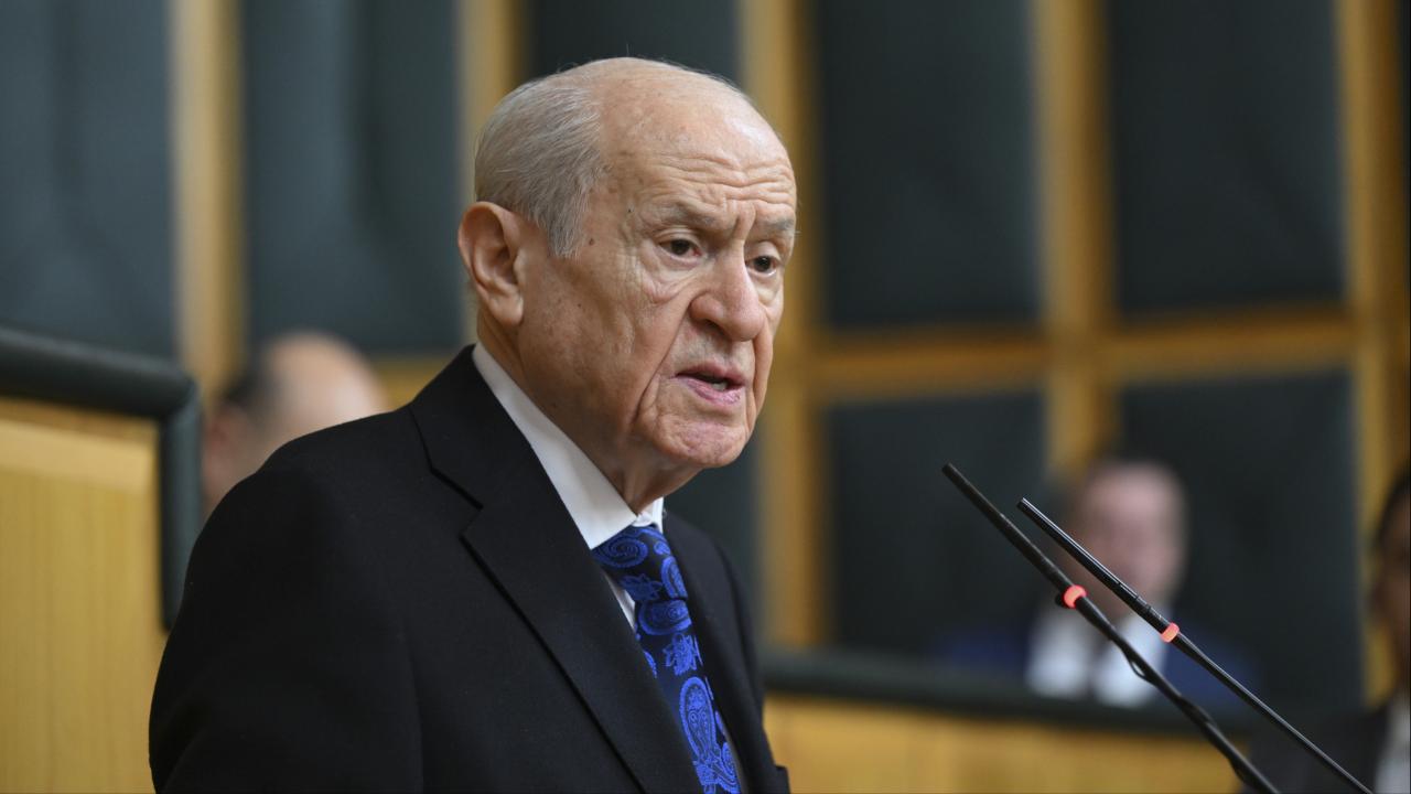 Bahçeli’den Özgür Özel’e tepki: Erken seçim çağrısı yapması siyasi ahmaklıktır