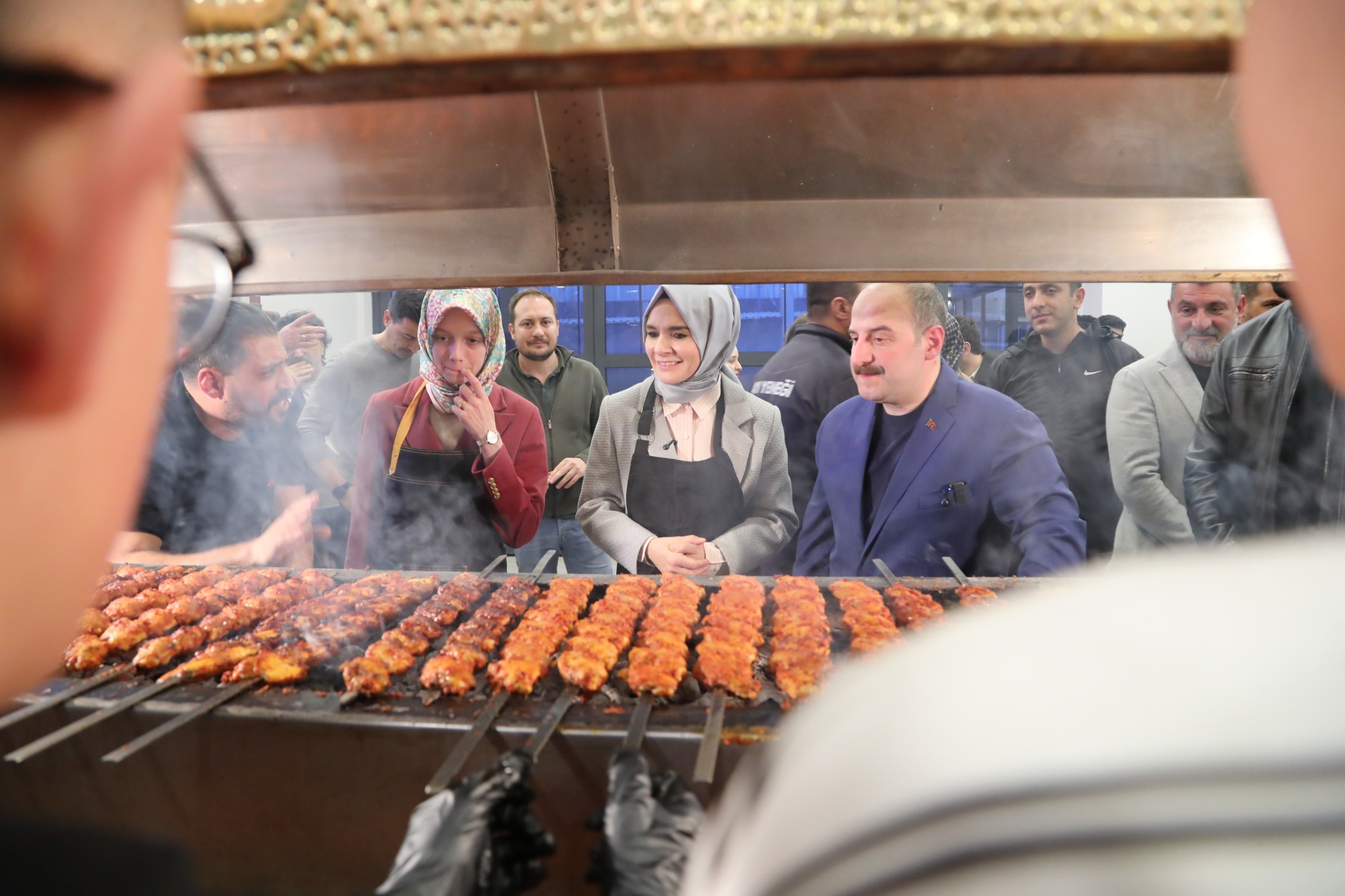 Bakan Göktaş: "Her daim çocuklarımızın yanında olmaya devam edeceğiz"