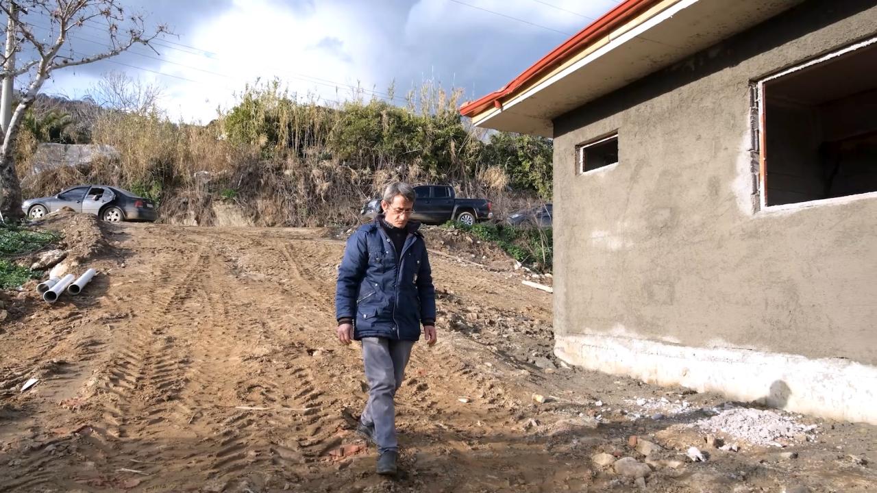 Bakan Kurum'dan orman yangınında evi yanan 'Cavit amca'ya ilişkin paylaşım