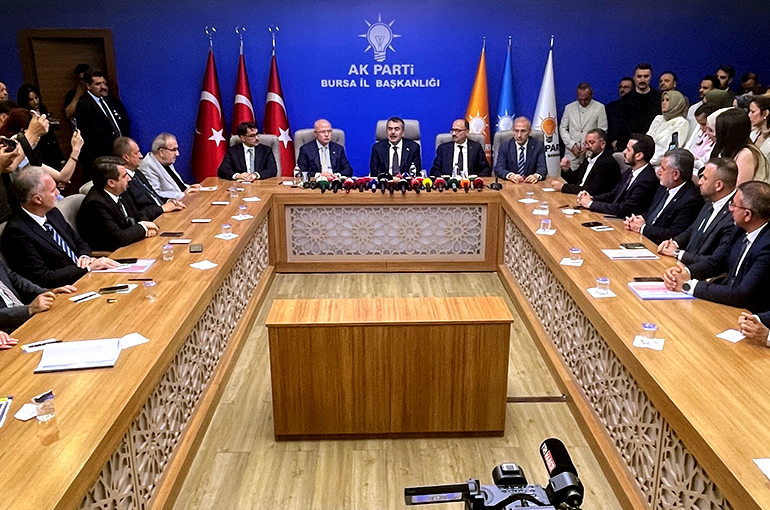 Bakan Tekin: Bursa’da Öğretmen Sayısı 16 Binden 42 Bine Çıktı