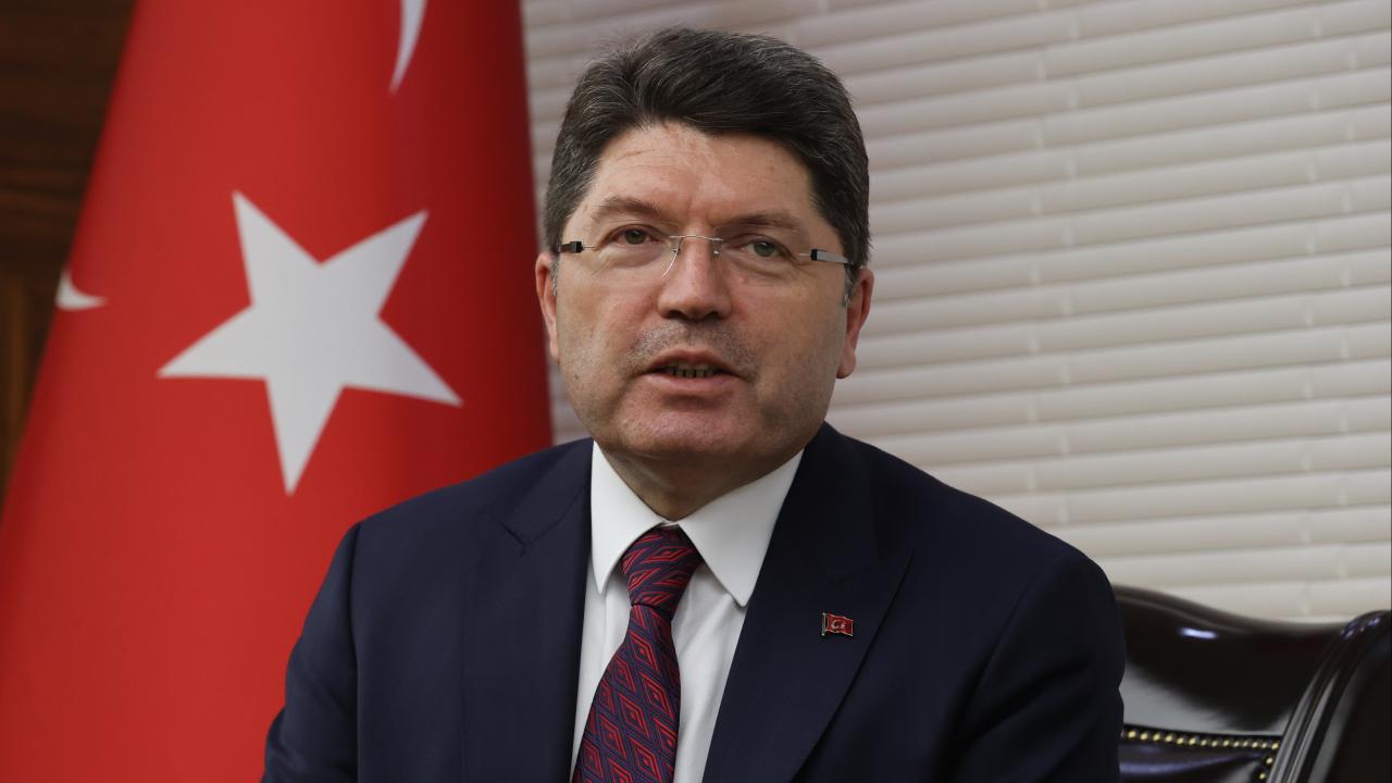 Bakan Tunç: Yeni bir anayasa, aziz milletimize karşı en önemli sorumluluğumuz ve borcumuzdur