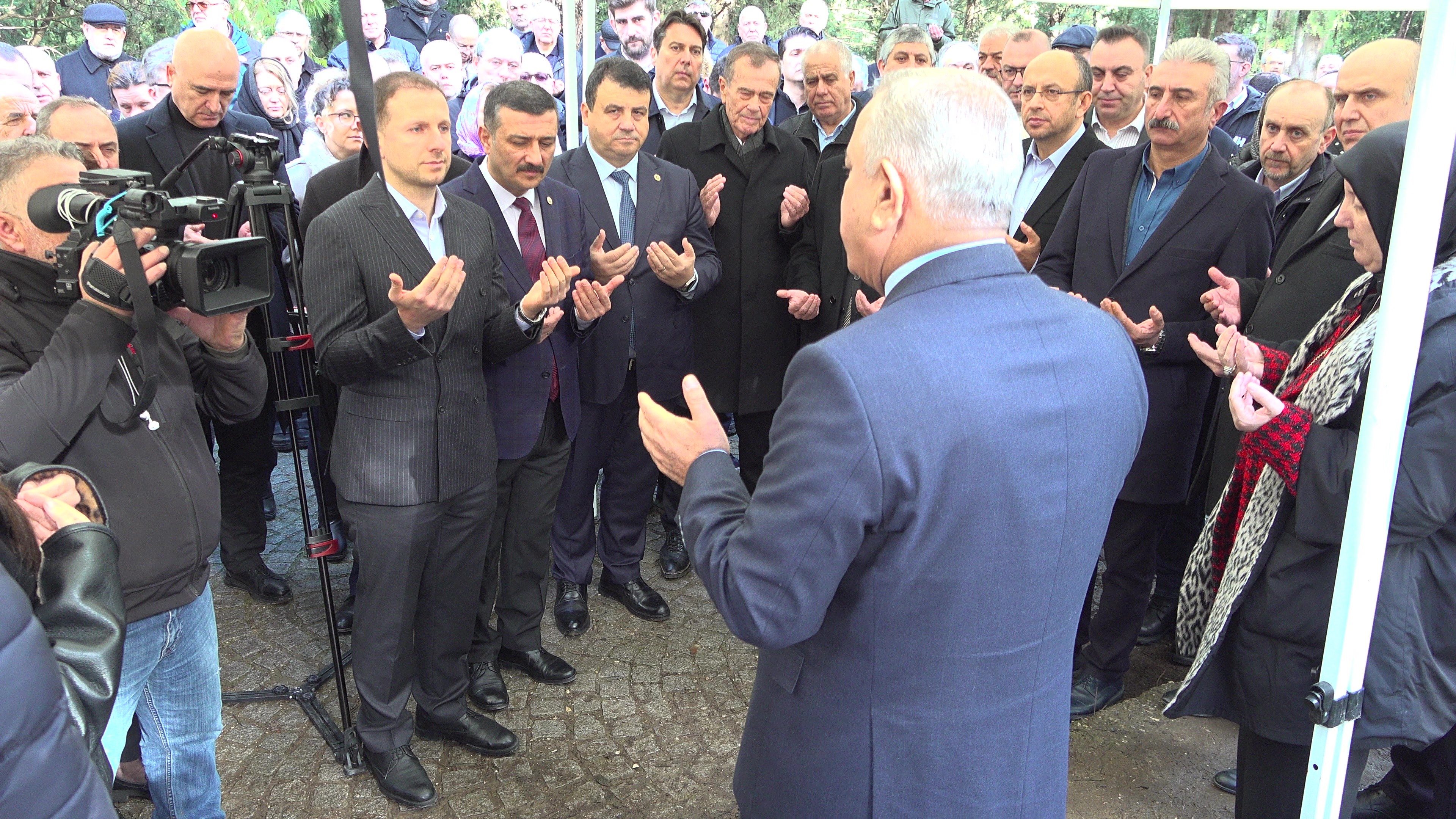 BAL-GÖÇ Kurucu Başkanı Mümin Gençoğlu kabri başında anıldı