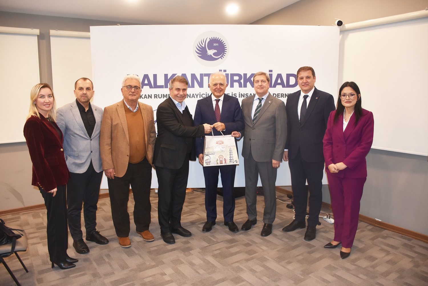 BALKANTÜRKSİAD, eğitim programlarını sürdürüyor