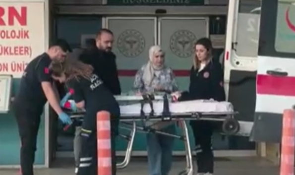 Balkondan düşen 3 yaşındaki çocuk, ağır yaralandı