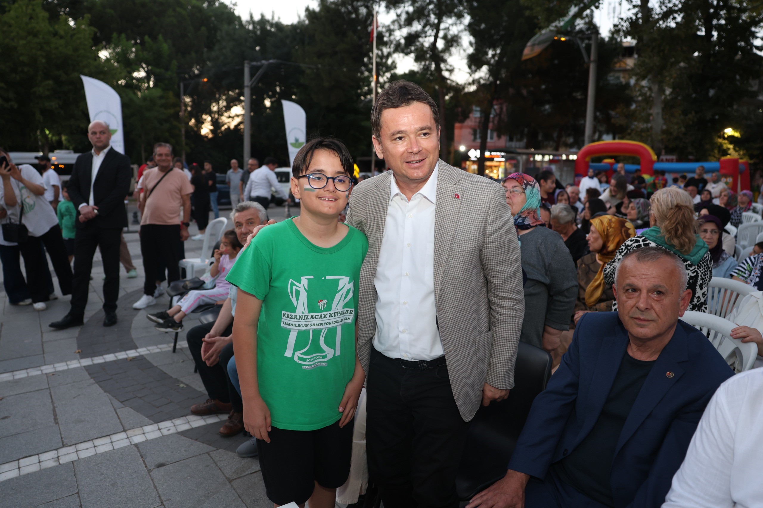 Başkan Erkan Aydın şenlik coşkusuna ortak oldu