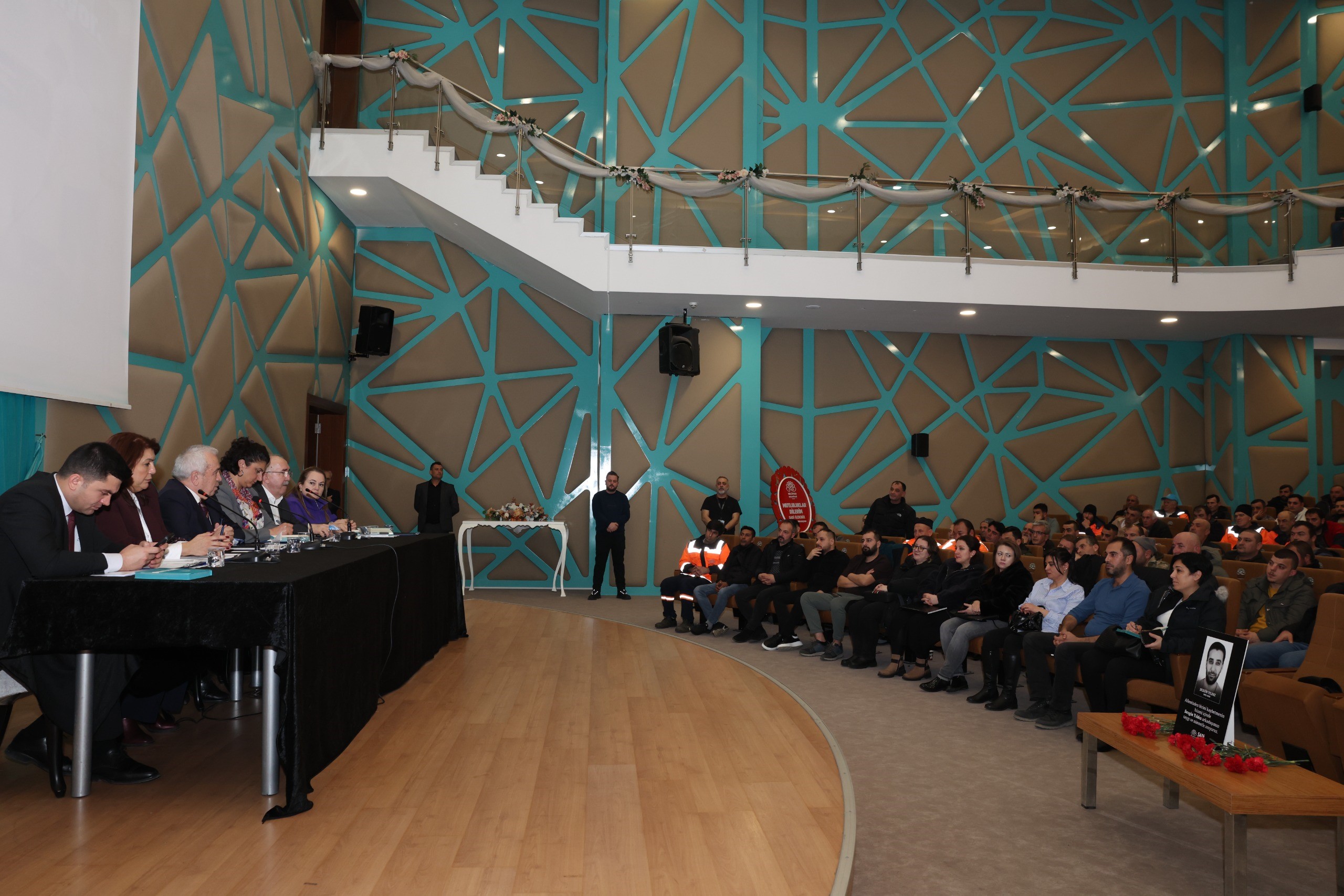 Başkan Şadi Özdemir, temizlik işçileri ile buluştu