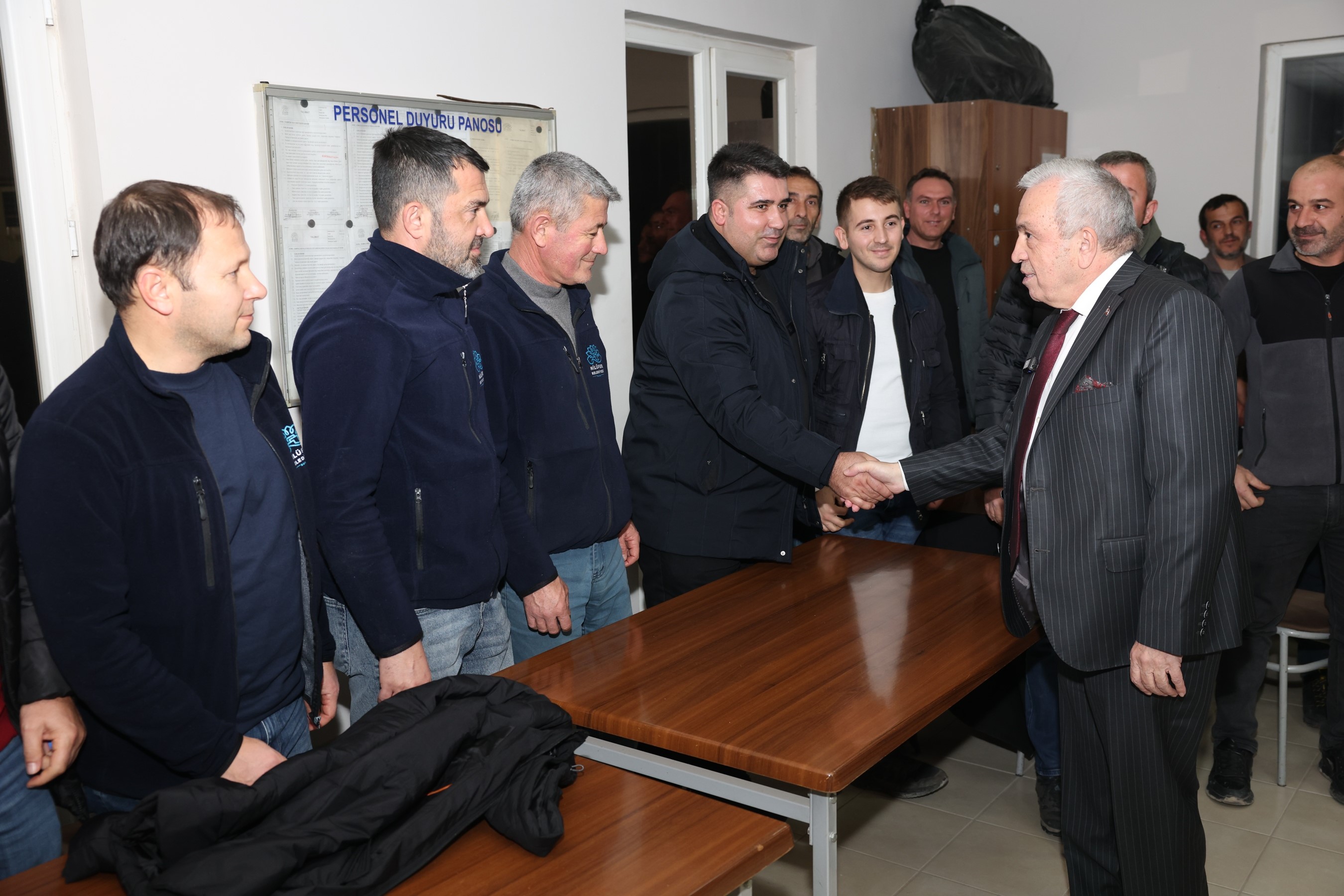 Başkan Şadi Özdemir’den karla mücadele ekiplerine teşekkür