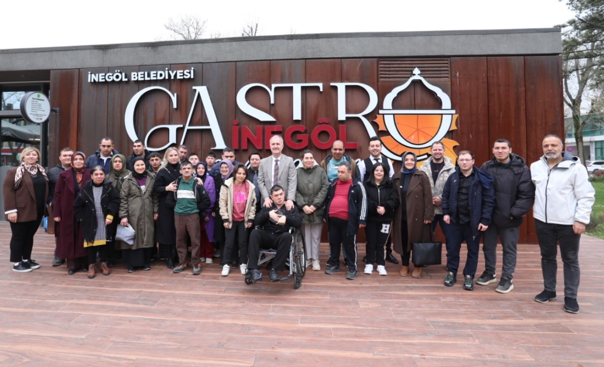 Başkan Taban Engelli Öğrencilerle Kahvaltıda Buluştu