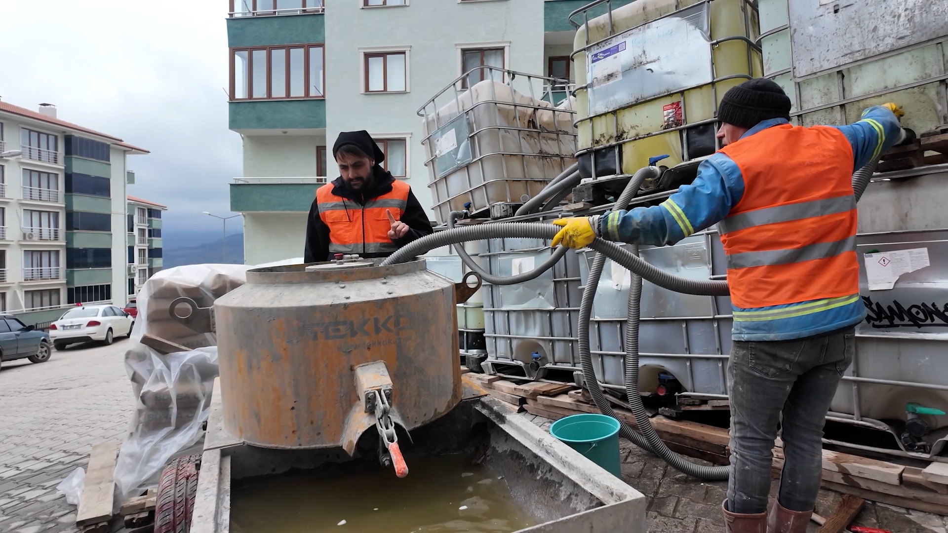 BTÜ riskli binaların zemin sıvılaşmasını önleyecek "bor katkılı zemin enjeksiyonu" geliştirdi