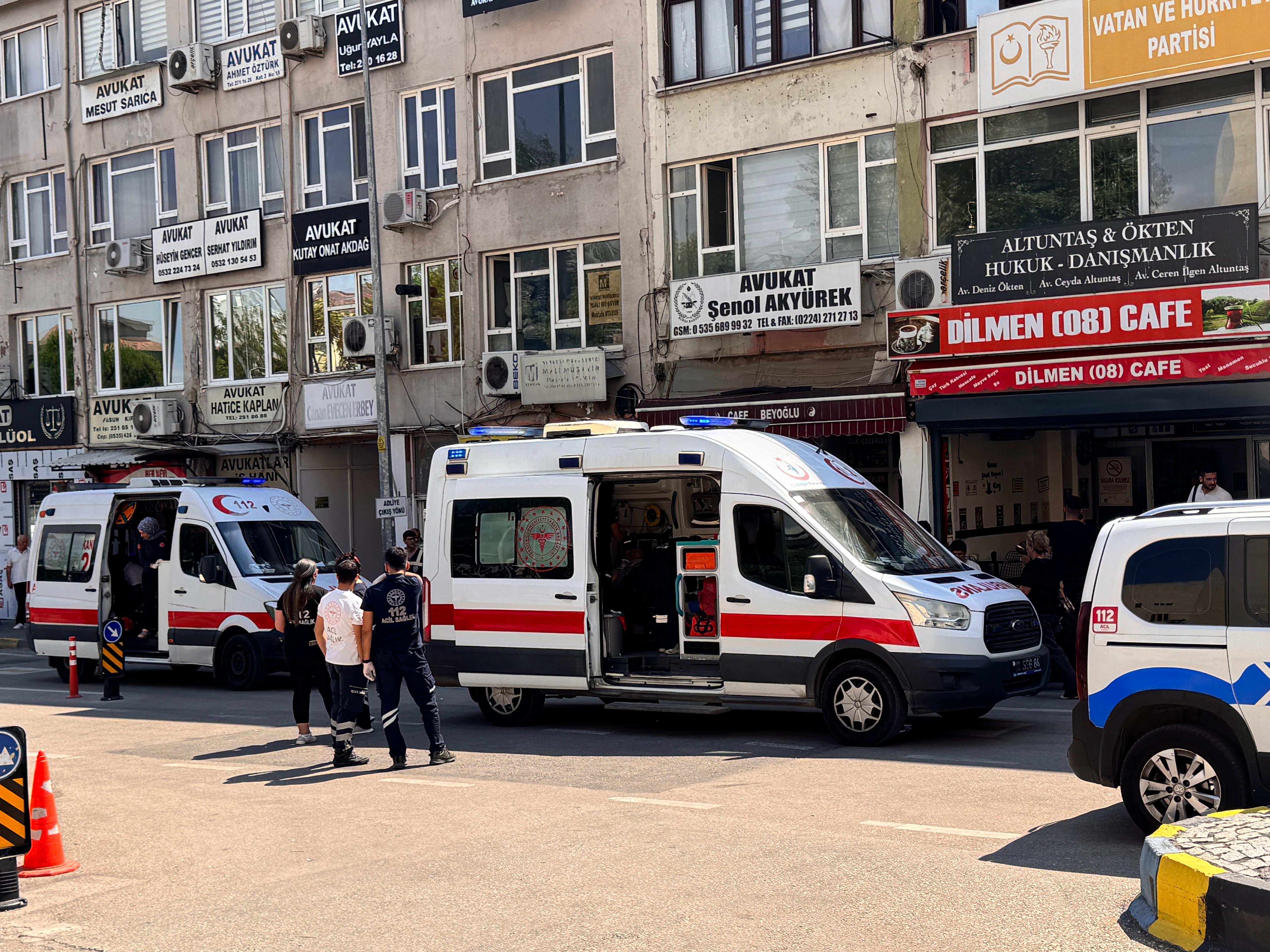 Bursa Adliyesi yakınında çıkan kavgada 5 kişi gözaltına alındı