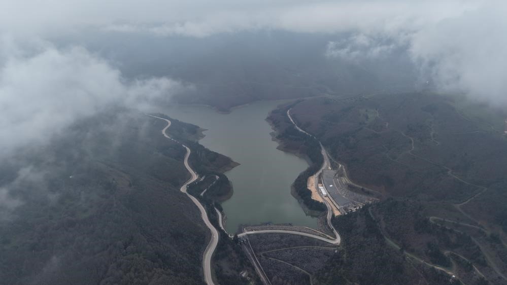 Bursa barajları doluyor... Uludağ’da nisan ayında 1,5 metre kar kaldı!