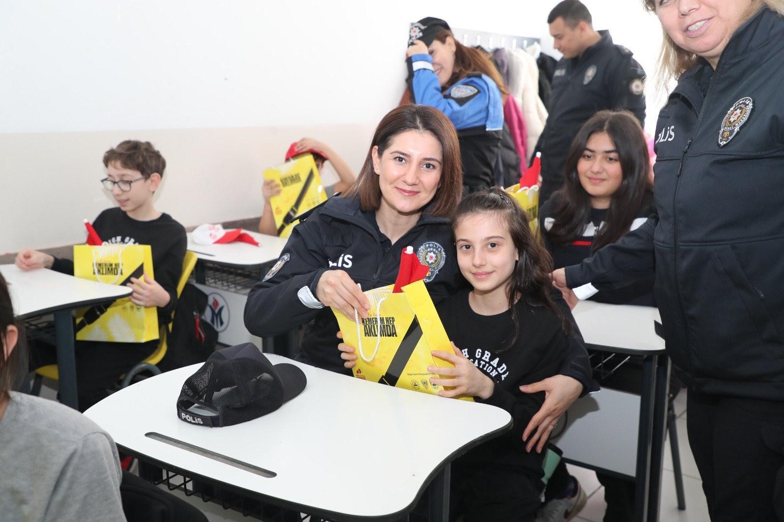 Bursa Emniyeti’nden Okullarda Güvenlik Bilinci Etkinliği