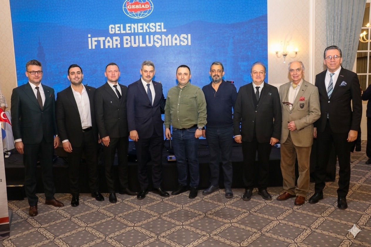 Bursa İş Dünyası GESİAD İftarında Buluştu