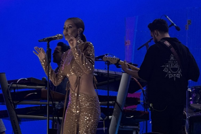Bursa Kültür Yolu Festivali'nde şarkıcı Derya Uluğ sahne aldı