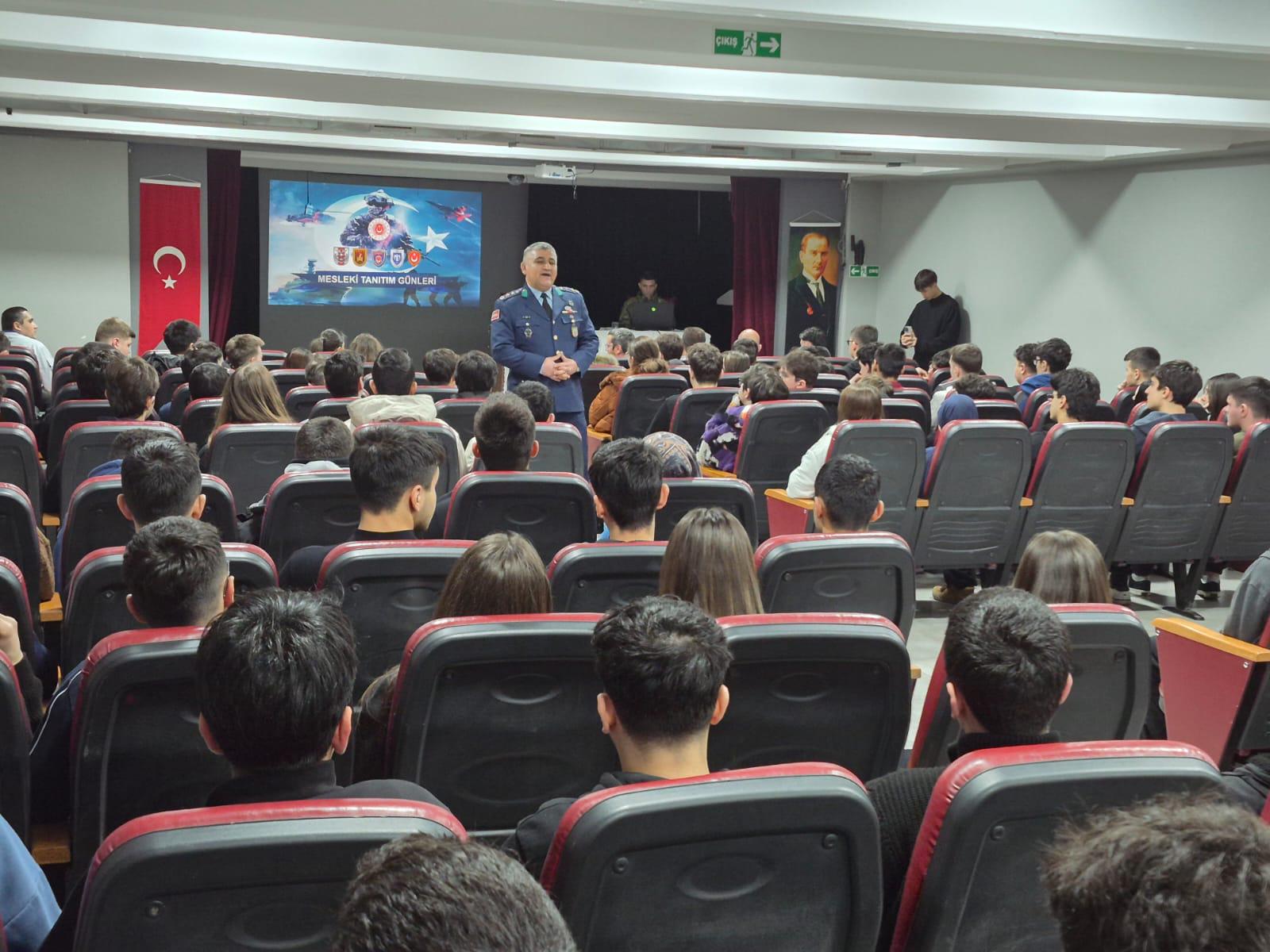 Bursa Merkez Komutanı Albay Özkan Yenigün Öğrencilerle Buluştu