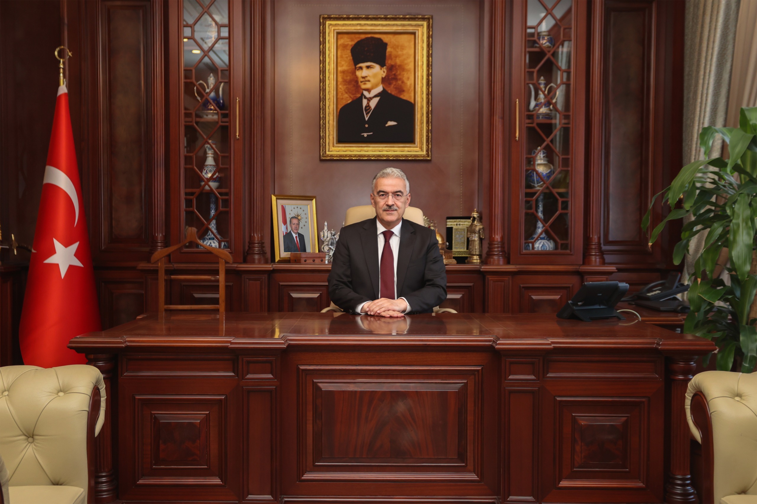 Bursa Valisi Erol Ayyıldız’dan “10 Aralık Dünya İnsan Hakları Günü” Mesajı