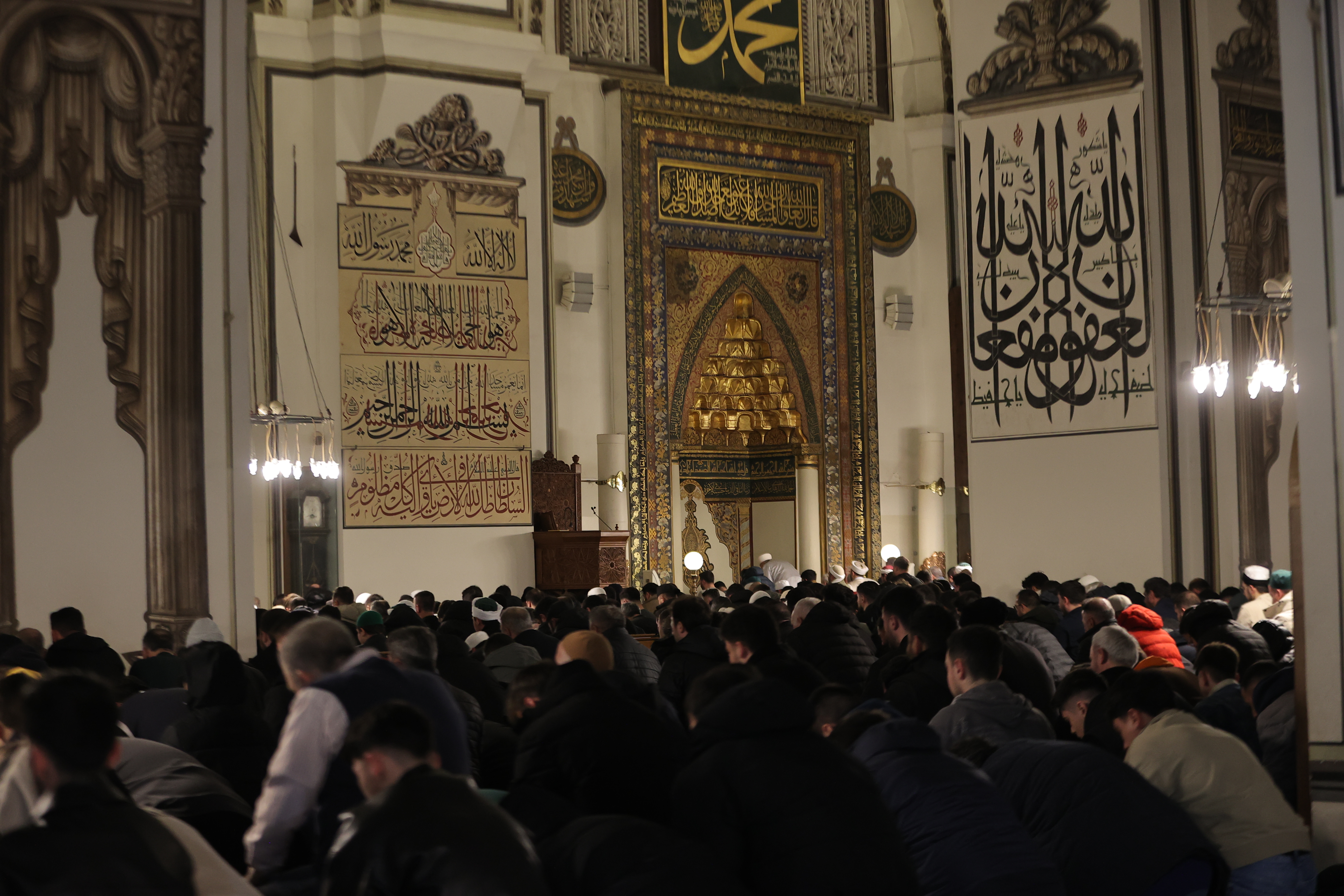 Bursa ve çevre illerde ilk teravih namazı kılındı