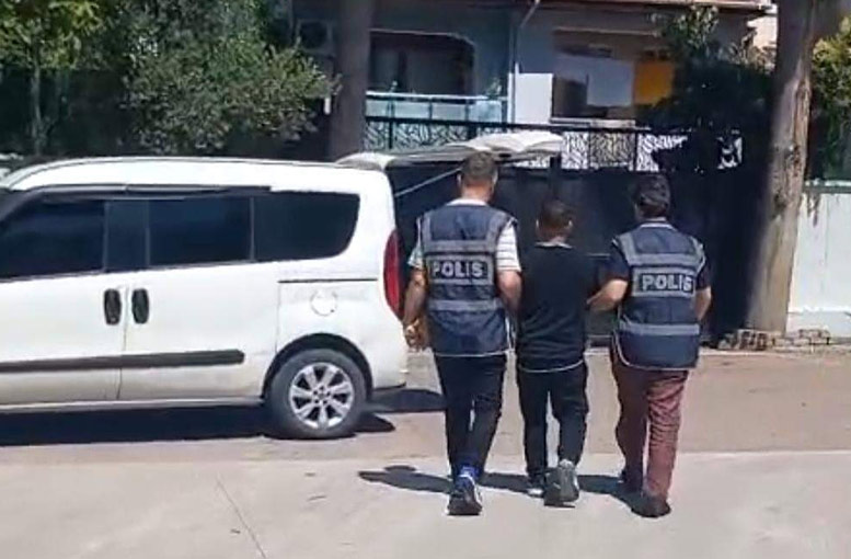 Bursa'da 10 firari yakalandı