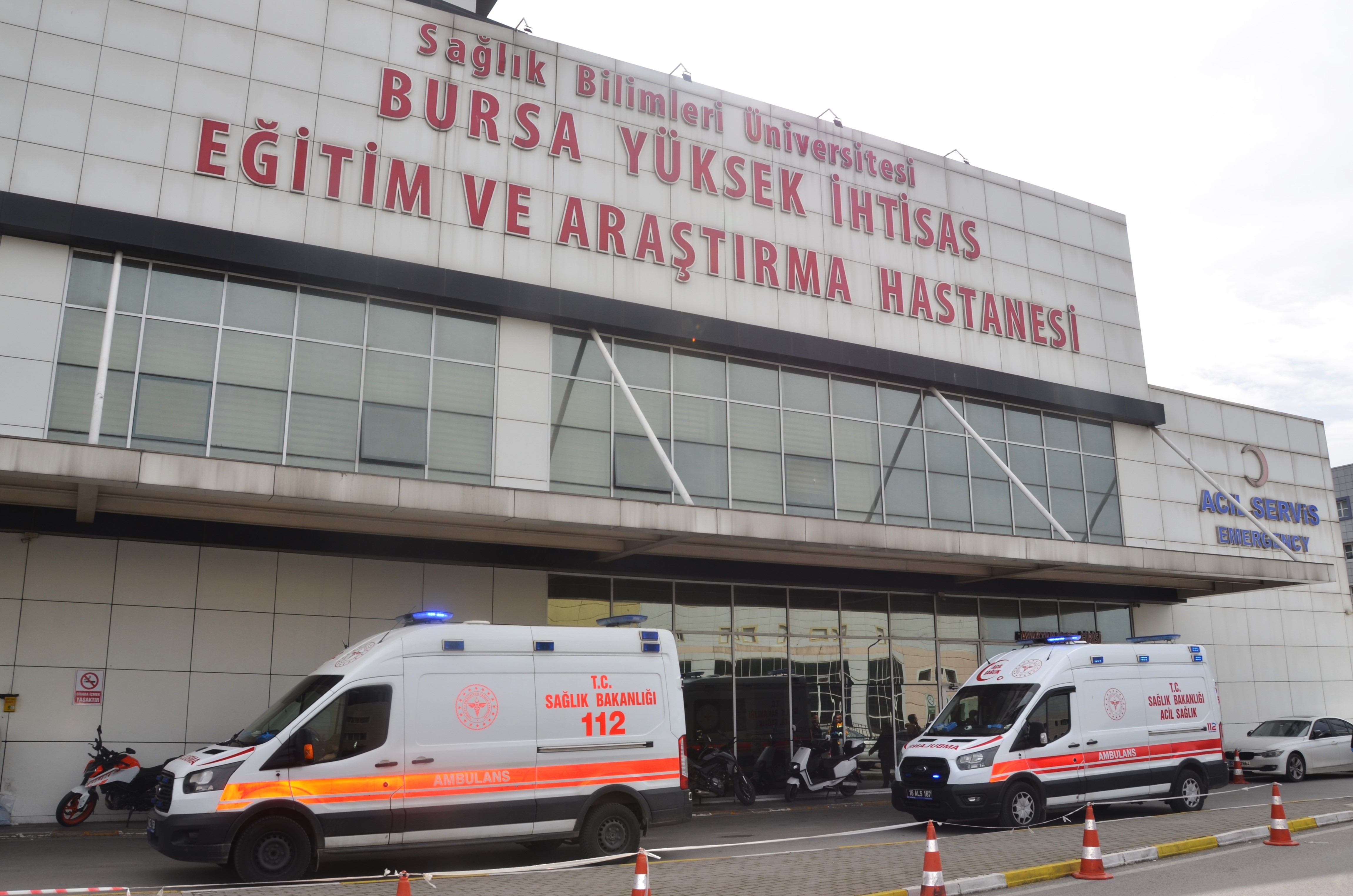 Bursa'da 48 yaşındaki hasta ileri düzey "vNOTES" tekniğiyle sağlığına kavuşturuldu