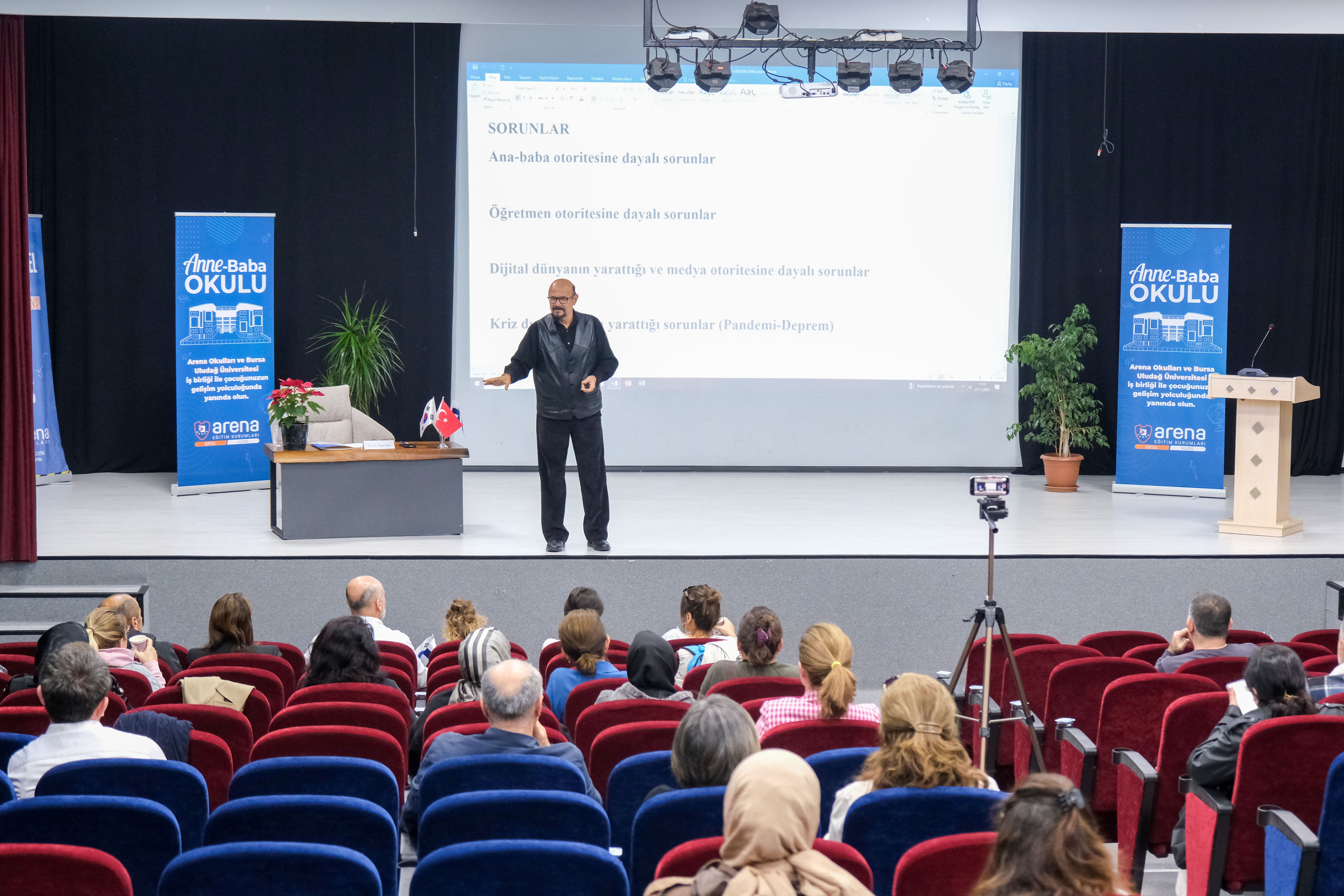 Bursa'da anne baba okulu ilgi görüyor