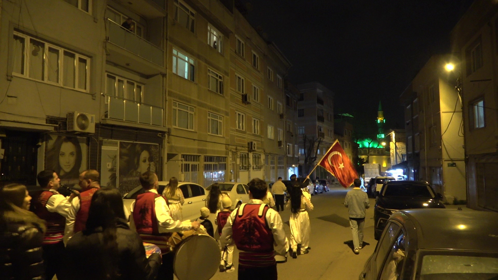 Bursa'da Balkan esintili sahur