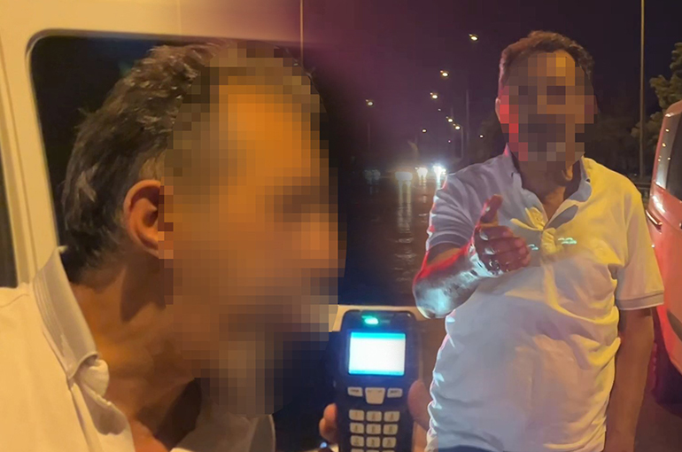 Bursa'da Denetime Takılan Alkollü Sürücü Gazeteciye Tükürdü, Tehdit Etti!